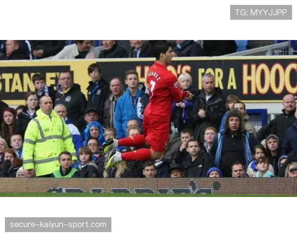 利物浦“亿元先生”伊萨克合练登场，球迷翘首以盼